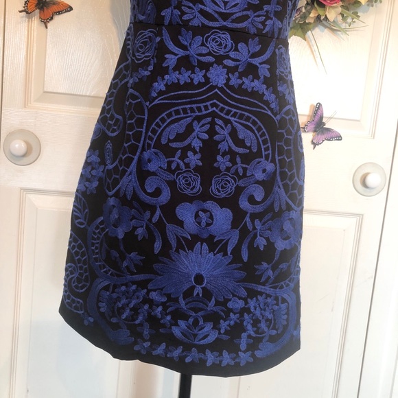 Foxiedox Amazing Embroidered Dress - Picture 3 of 9